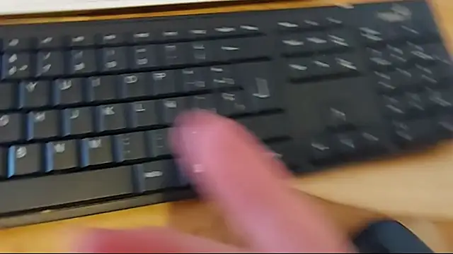 Elise Nyx online show from November 19, 2025, 1:33 pm