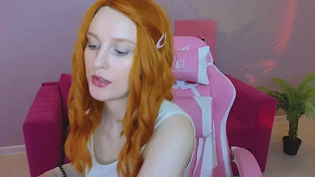 KristinMoore online show from March 11, 2025, 3:34 pm