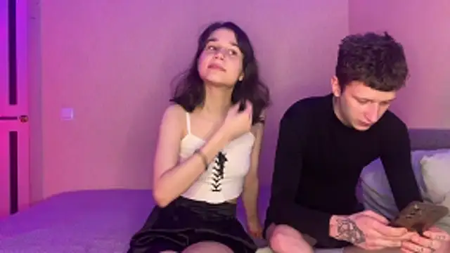 baby lesi online show from October 17, 2025, 4:09 pm