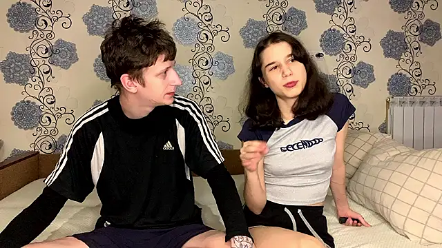 baby lesi online show from November 12, 2025, 4:18 pm