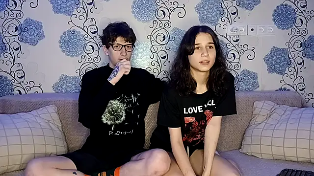 baby lesi online show from December 22, 2025, 6:38 pm