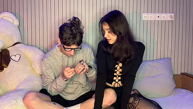 baby lesi online show from March 15, 2026, 6:14 pm