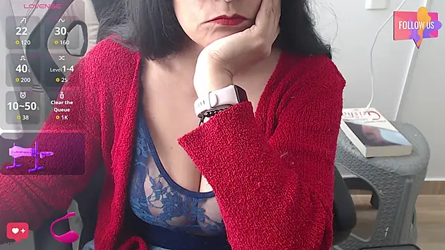Snapshot of Sexyqueen_mature_ chatting on October 14, 2025, 5:03 pm Sexyqueen mature  online show from October 14, 2025, 5:03 pm
