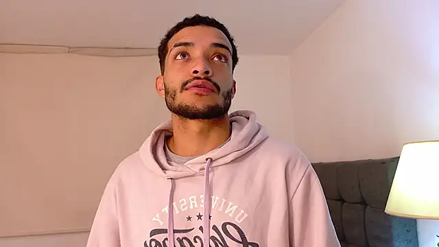 Snapshot of eross_chipre_ chatting on February 22, 2026, 1:40 am eross chipre online show from February 22, 2026, 1:40 am