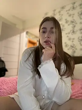 Milana mil online show from October 2, 2025, 10:55 am