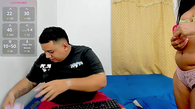 Snapshot of MICHAEL_AND_SHARON chatting on February 14, 2026, 12:51 am MICHAEL AND SHARON online show from February 14, 2026, 12:51 am