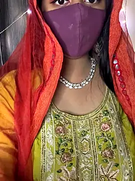 Snapshot of Dishasarmaa05 chatting on November 14, 2025, 5:33 pm Dishasarmaa05 online show from November 14, 2025, 5:33 pm