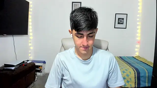 Snapshot of babymaik chatting on September 15, 2025, 10:32 pm babymaik online show from September 15, 2025, 10:32 pm