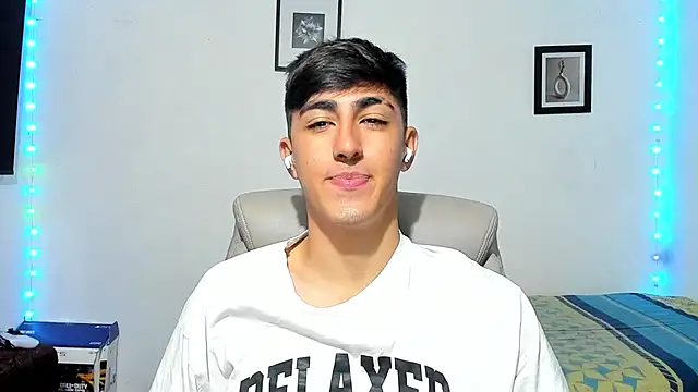 Snapshot of babymaik chatting on October 24, 2025, 1:18 pm babymaik online show from October 24, 2025, 1:18 pm