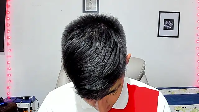 Snapshot of babymaik chatting on November 6, 2025, 8:43 pm babymaik online show from November 6, 2025, 8:43 pm