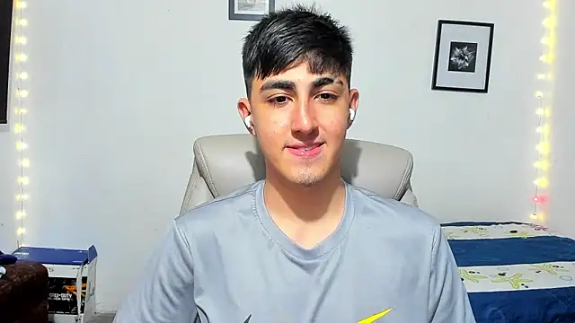 Snapshot of babymaik chatting on November 11, 2025, 5:29 am babymaik online show from November 11, 2025, 5:29 am