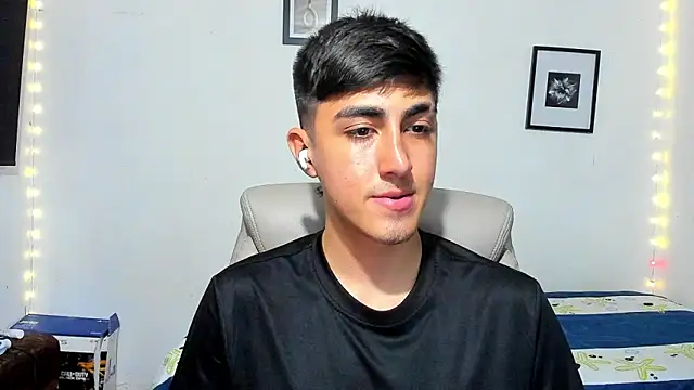 Snapshot of babymaik chatting on November 12, 2025, 5:19 am babymaik online show from November 12, 2025, 5:19 am