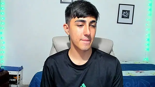 Snapshot of babymaik chatting on November 18, 2025, 5:12 am babymaik online show from November 18, 2025, 5:12 am