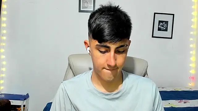 Snapshot of babymaik chatting on November 22, 2025, 5:28 am babymaik online show from November 22, 2025, 5:28 am