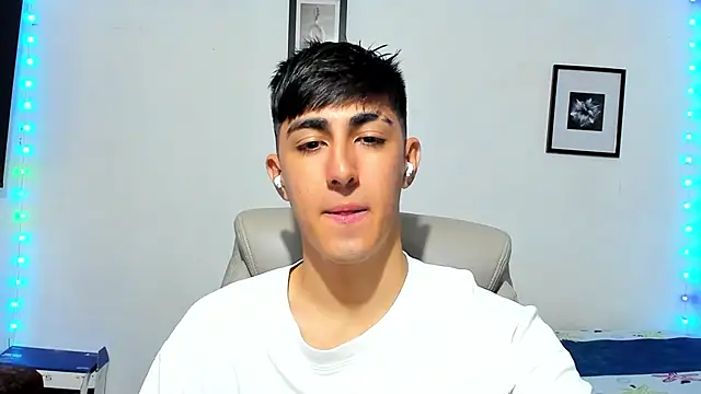 Snapshot of babymaik chatting on November 25, 2025, 10:04 am babymaik online show from November 25, 2025, 10:04 am