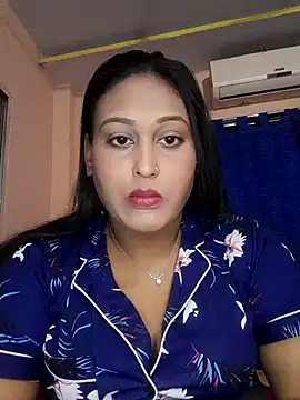 hotlovr online show from March 6, 2025, 3:24 pm