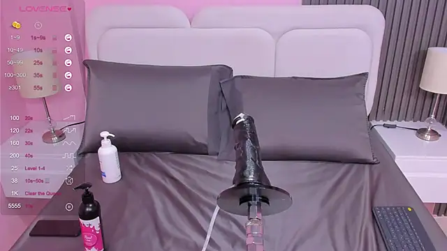 Snapshot of honey_sofii_ chatting on March 8, 2025, 11:16 am honey sofii online show from March 8, 2025, 11:16 am