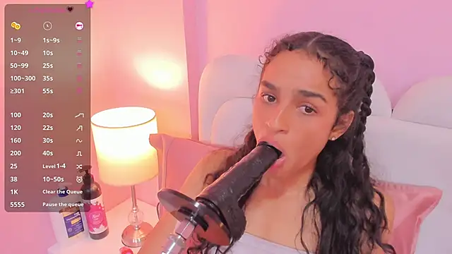 Snapshot of honey_sofii_ chatting on March 16, 2025, 6:23 pm honey sofii online show from March 16, 2025, 6:23 pm