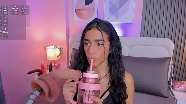 Snapshot of honey_sofii_ chatting on September 28, 2025, 12:43 pm honey sofii online show from September 28, 2025, 12:43 pm