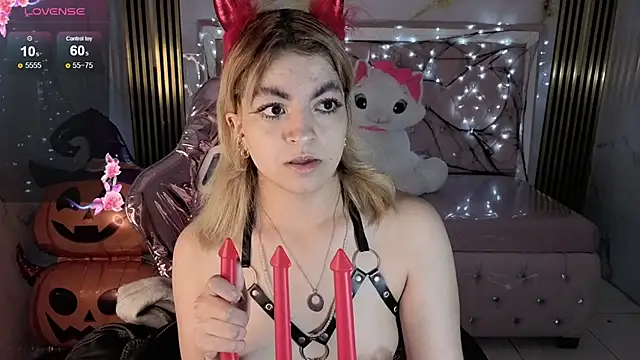 Snapshot of lili_conor_s chatting on October 27, 2025, 3:21 am lili conor s online show from October 27, 2025, 3:21 am