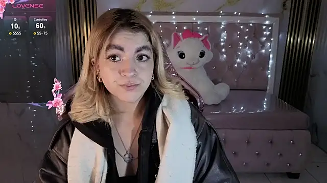 Snapshot of lili_conor_s chatting on November 11, 2025, 3:17 am lili conor s online show from November 11, 2025, 3:17 am