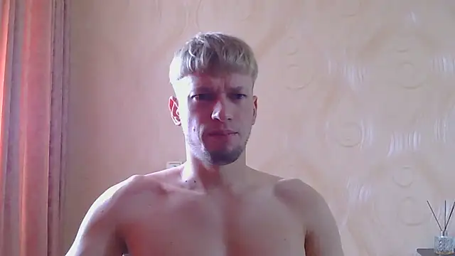 Snapshot of frama666 chatting on June 12, 2026, 4:17 pm frama666 online show from June 12, 2026, 4:17 pm