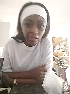 xxTatiannaxx online show from May 23, 2026, 2:21 pm
