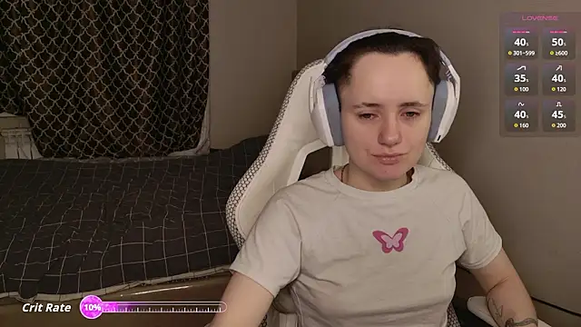 Luna Loveee online show from February 13, 2026, 4:19 am