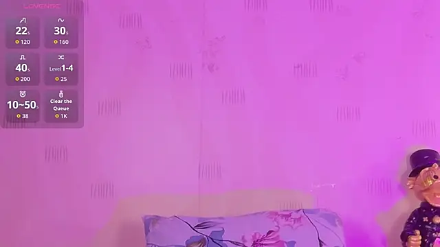 innocenthazel online show from February 18, 2026, 2:40 am