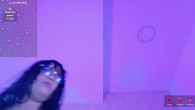 innocenthazel online show from April 5, 2026, 12:35 pm