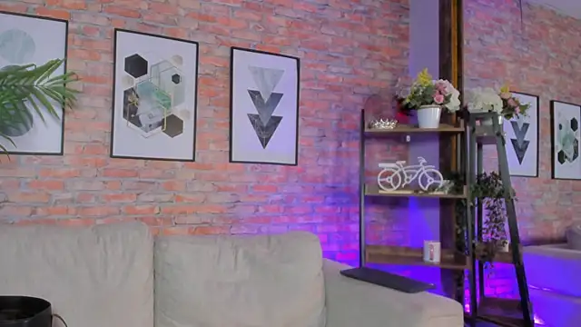 Lucia Brown  online show from October 22, 2025, 3:12 pm