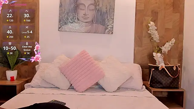 Lucia Brown  online show from May 31, 2026, 8:54 pm