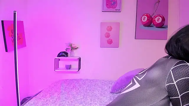 Snapshot of Selene_bennet chatting on February 15, 2026, 4:14 pm Selene bennet online show from February 15, 2026, 4:14 pm