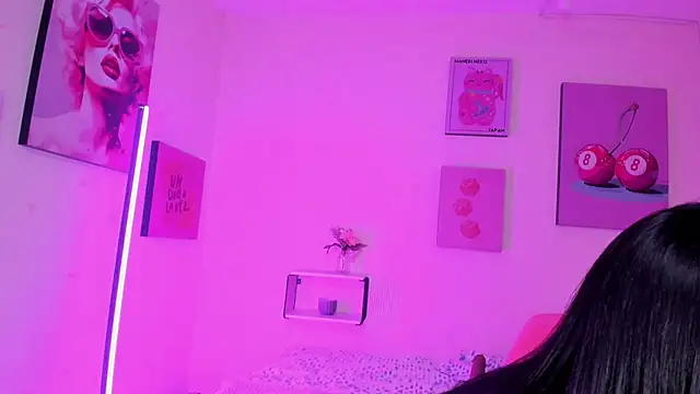 Snapshot of Selene_bennet chatting on February 28, 2026, 3:40 am Selene bennet online show from February 28, 2026, 3:40 am