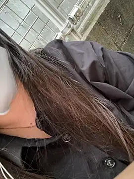 Snapshot of mai_honey chatting on October 8, 2025, 8:23 am mai honey online show from October 8, 2025, 8:23 am