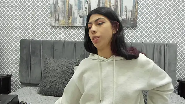 Cassie bloom online show from October 18, 2025, 4:04 am