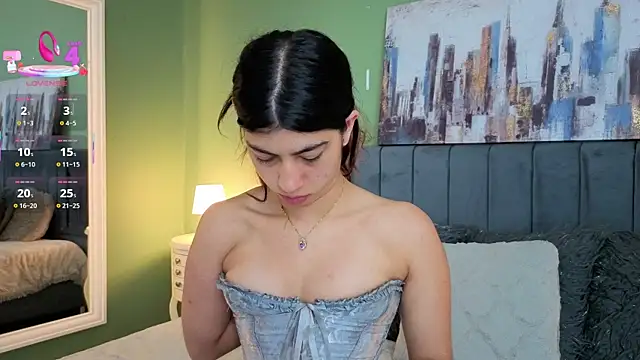 Snapshot of Cassie_bloom chatting on May 29, 2026, 3:26 am Cassie bloom online show from May 29, 2026, 3:26 am