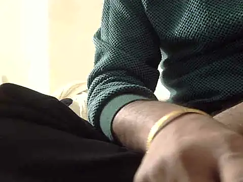 9inch hard online show from November 30, 2025, 6:34 pm