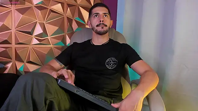 Snapshot of AlejandroStormm chatting on February 15, 2026, 4:09 am AlejandroStormm online show from February 15, 2026, 4:09 am