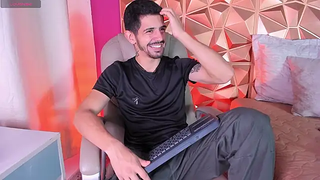 AlejandroStormm online show from March 22, 2026, 5:00 am