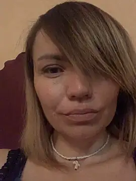 Ella Pearlie online show from March 3, 2025, 2:26 am