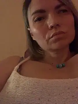 Ella Pearlie online show from September 28, 2025, 8:58 pm