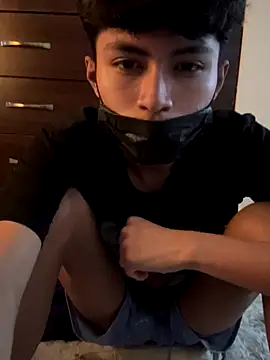 twinkperu18 online show from December 2, 2025, 6:58 pm