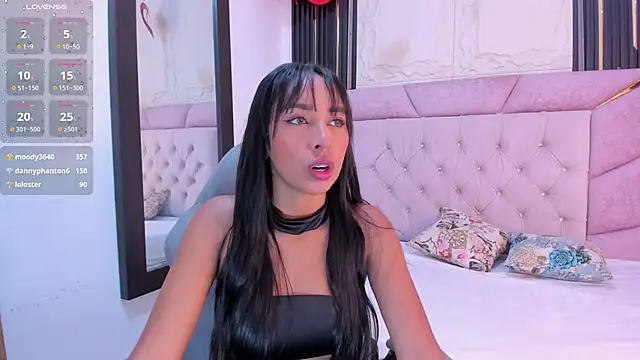 Snapshot of Emma_lorense22 chatting on February 21, 2025, 7:10 pm Emma lorense22 online show from February 21, 2025, 7:10 pm