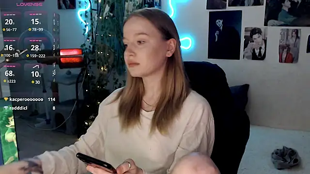 lissallor  online show from March 5, 2025, 12:33 pm
