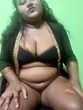 Snapshot of horny_diana chatting on March 4, 2025, 5:24 pm horny diana online show from March 4, 2025, 5:24 pm