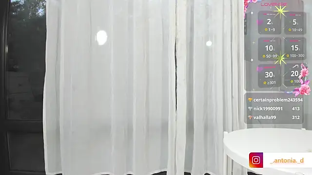 Bella Posh online show from November 8, 2025, 6:02 am