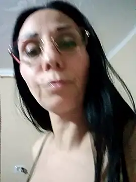 Snapshot of Ramona870 chatting on February 26, 2025, 8:44 pm Ramona870 online show from February 26, 2025, 8:44 pm