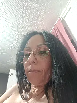 Snapshot of Ramona870 chatting on September 16, 2025, 5:14 pm Ramona870 online show from September 16, 2025, 5:14 pm