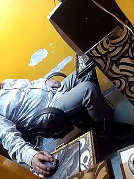 longsexji online show from March 9, 2025, 11:36 am